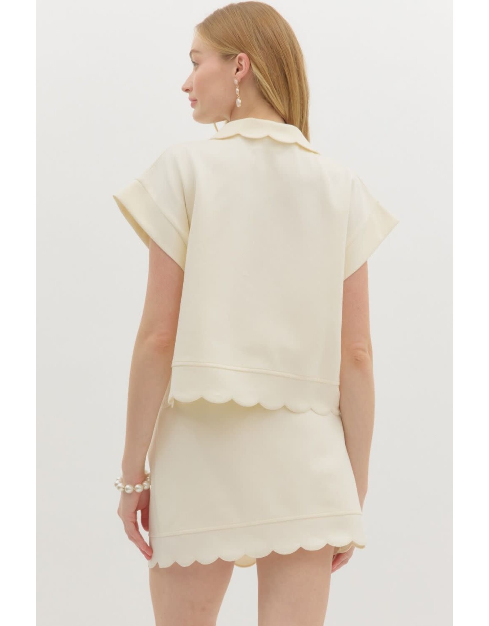 ENTRO ATHLEISURE SCALLOP TOP