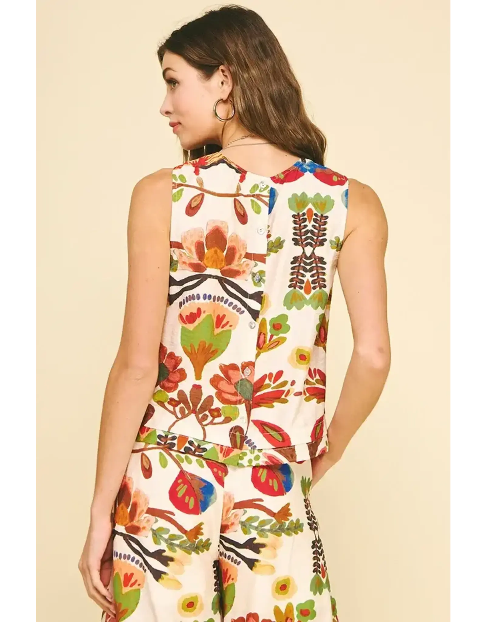 FLORAL SLVLESS TOP W/BUTTON DETAIL