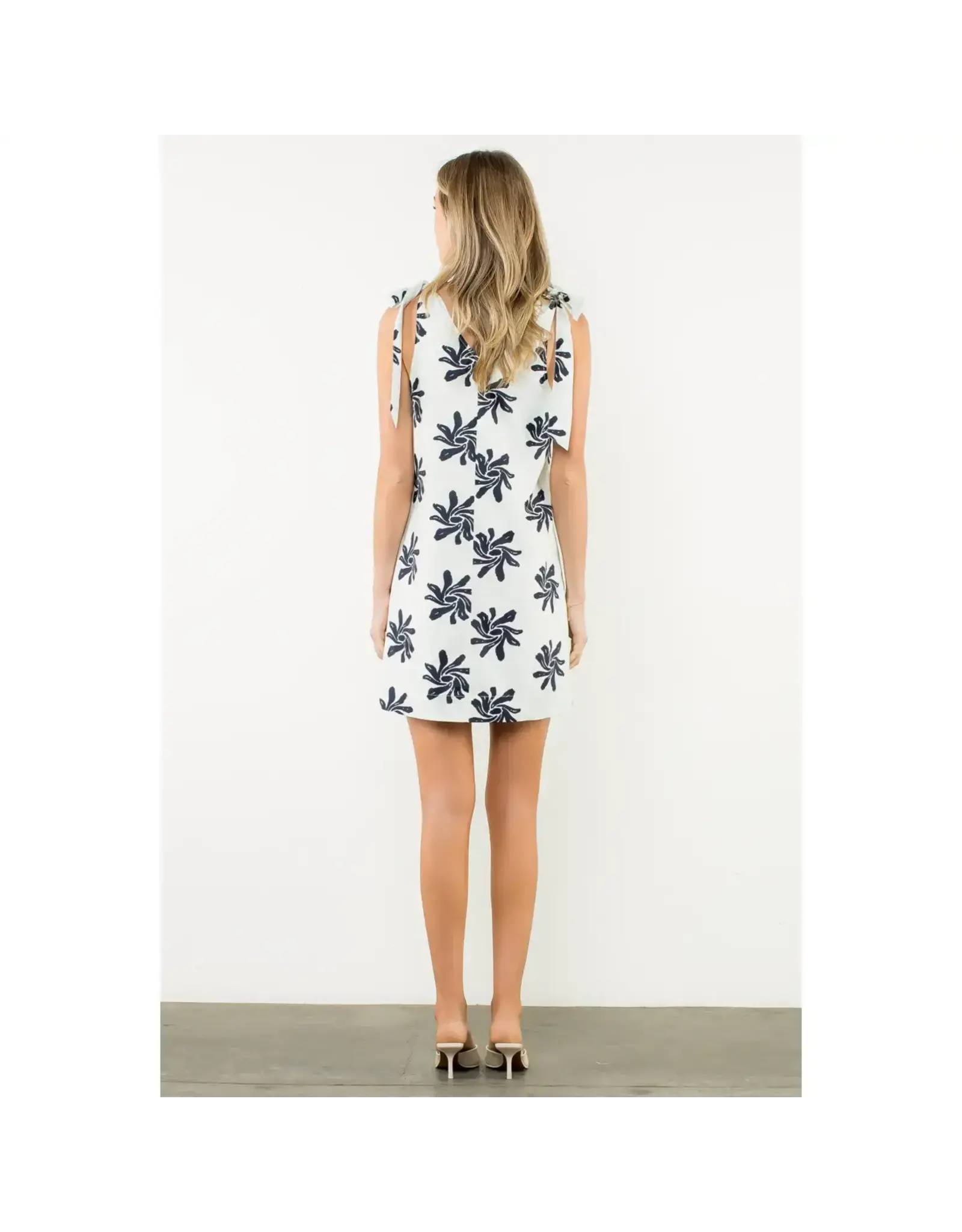 TIE STRAP VNECK PRINT DRESS
