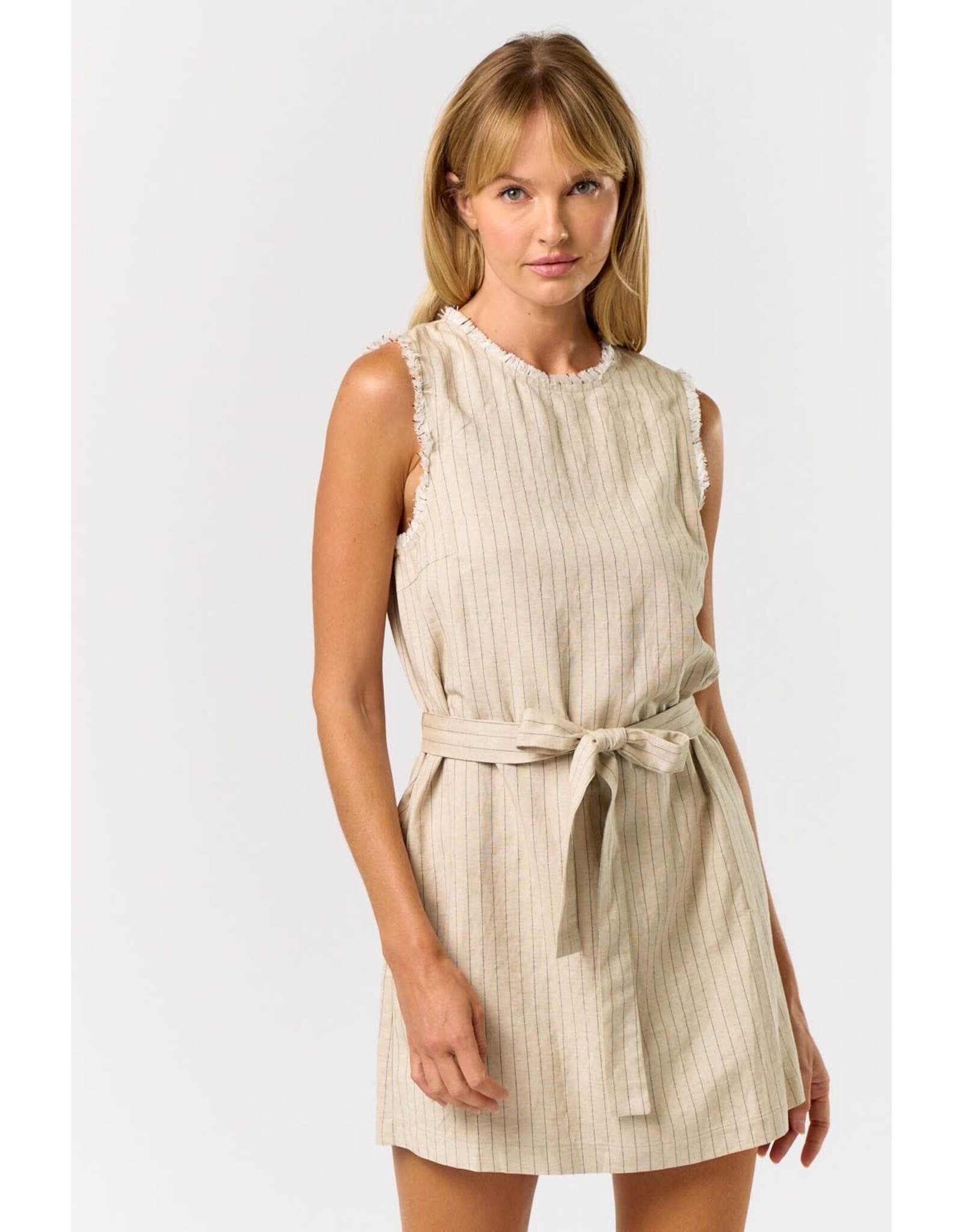 FRINGE HEM MINI DRESS W/BELT