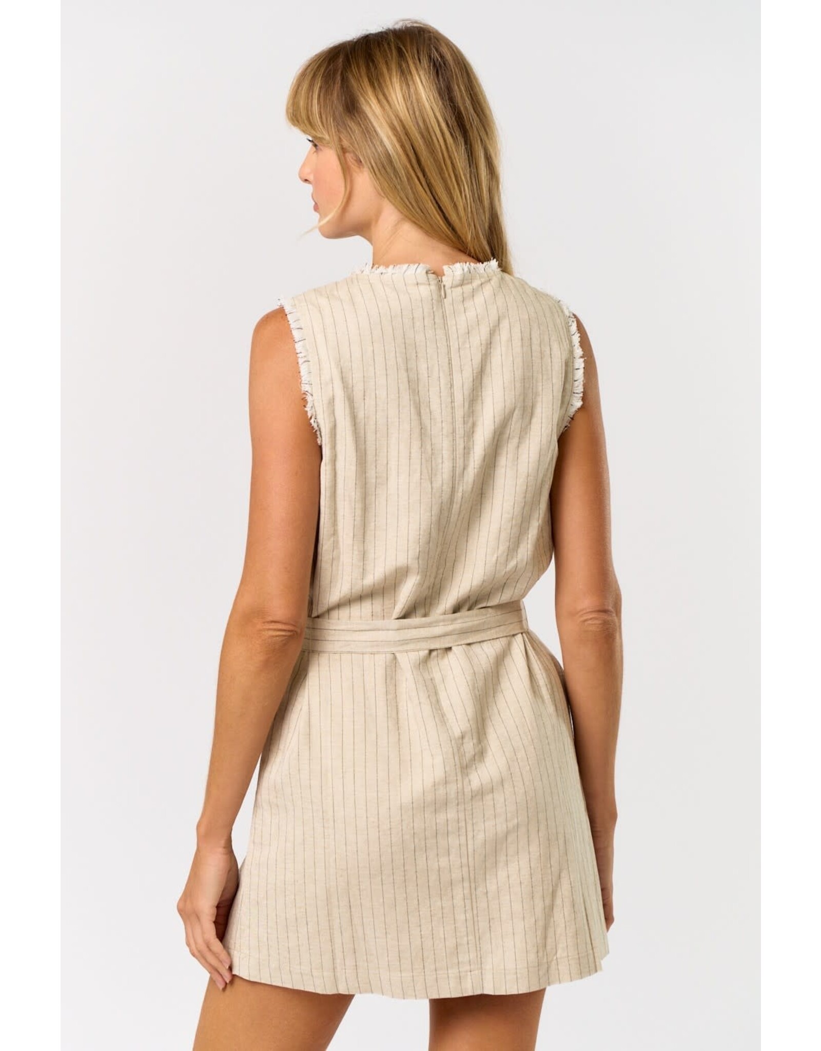 FRINGE HEM MINI DRESS W/BELT