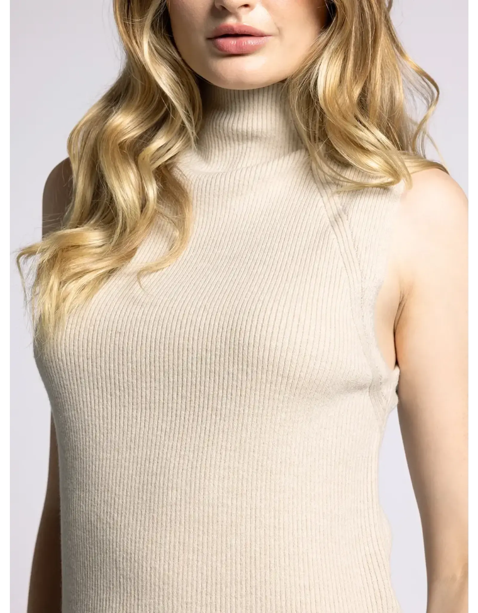 PAULINA TANK