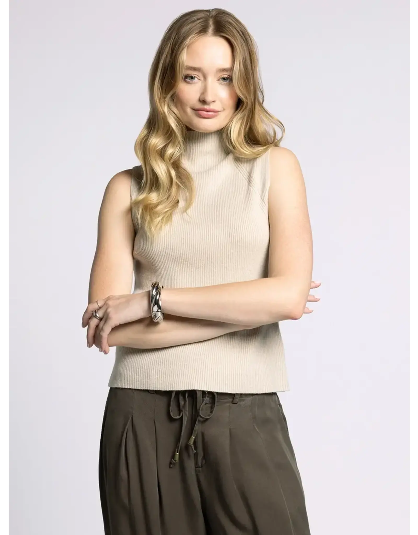 PAULINA TANK