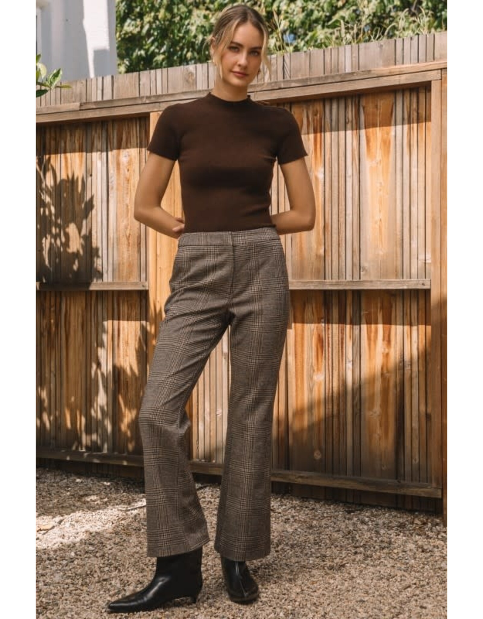 SOFT KNIT SSLV SWEATER TOP