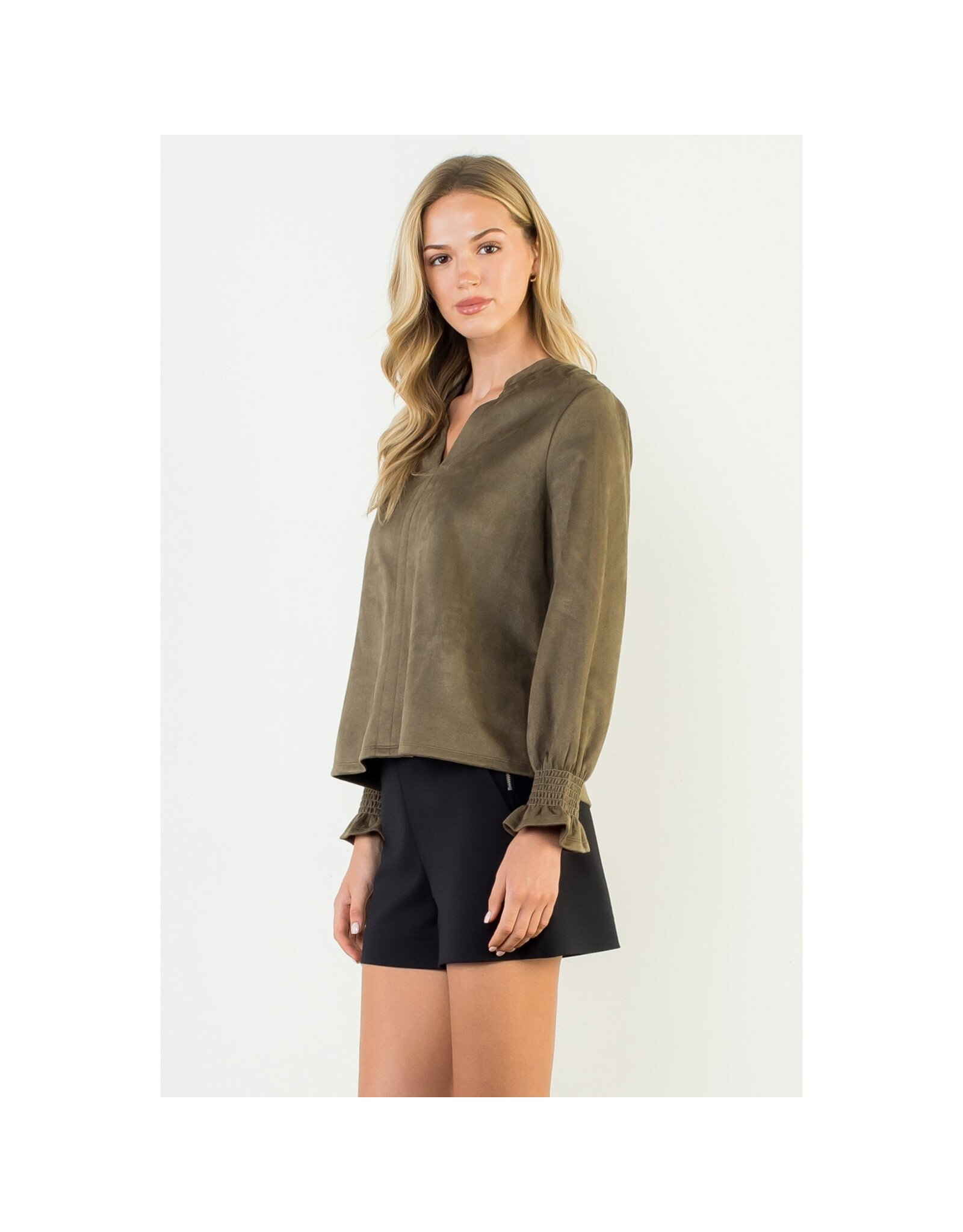LSLV VNECK SUEDE TOP