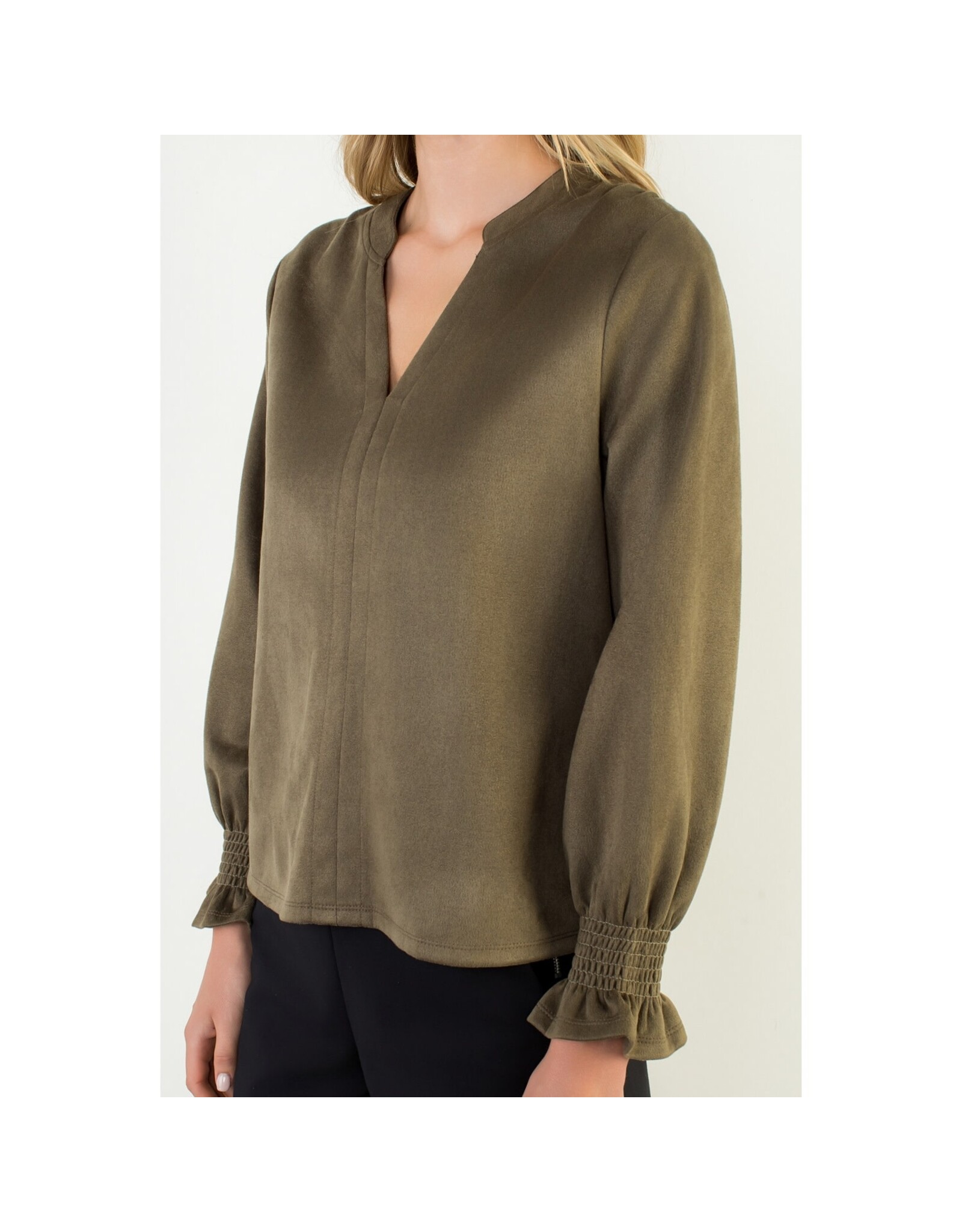 LSLV VNECK SUEDE TOP
