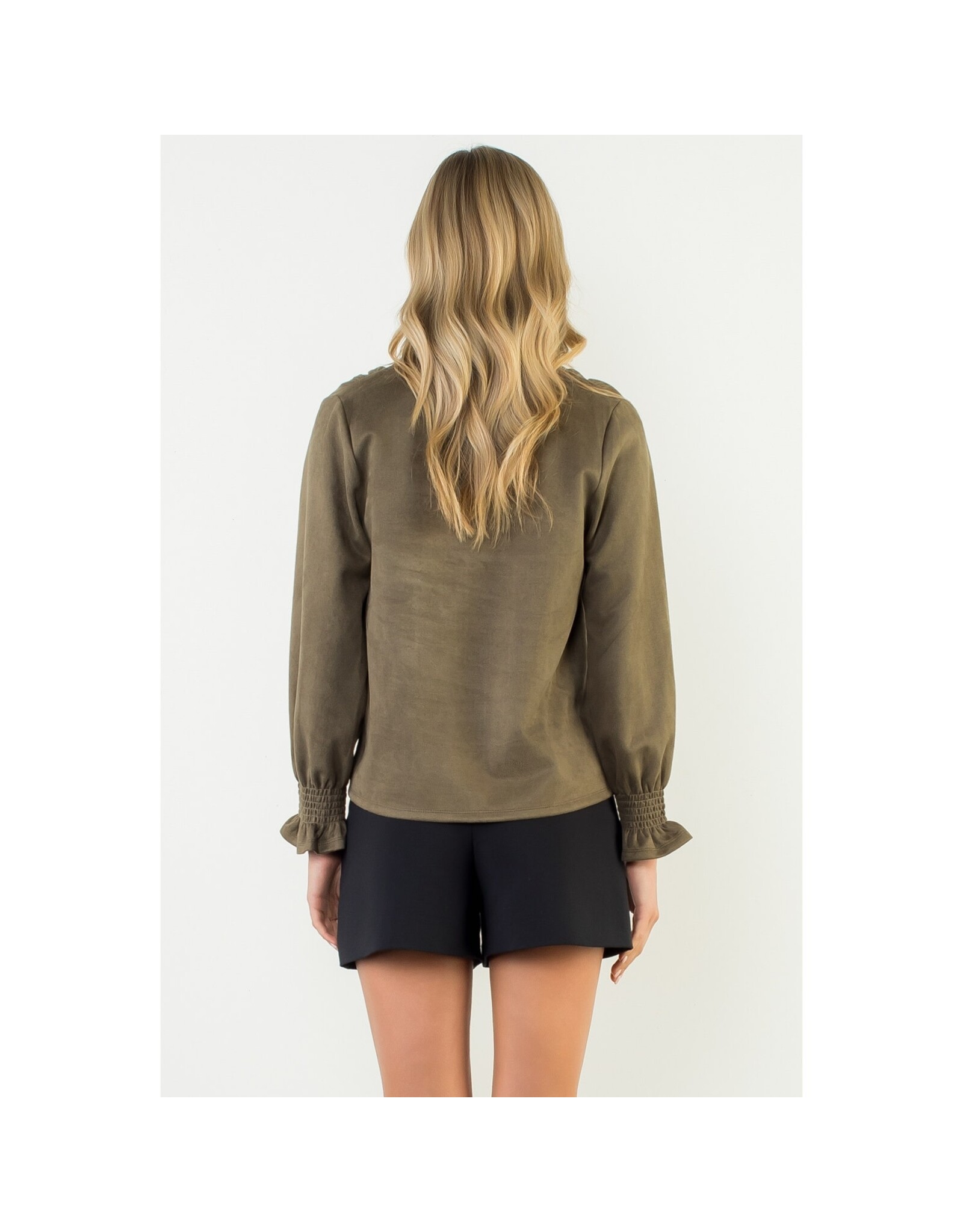 LSLV VNECK SUEDE TOP
