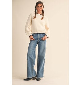 CREAM SWEATER W/ DETAIL STITICHING