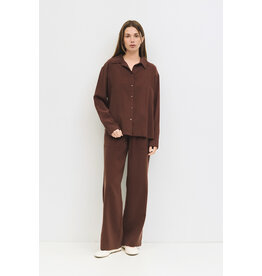 ELLIS LSLV BUTTON UP BLOUSE