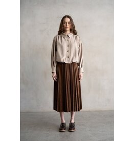 ELASTIC WAIST PLEATED MIDI SKIRT