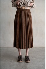 ELASTIC WAIST PLEATED MIDI SKIRT