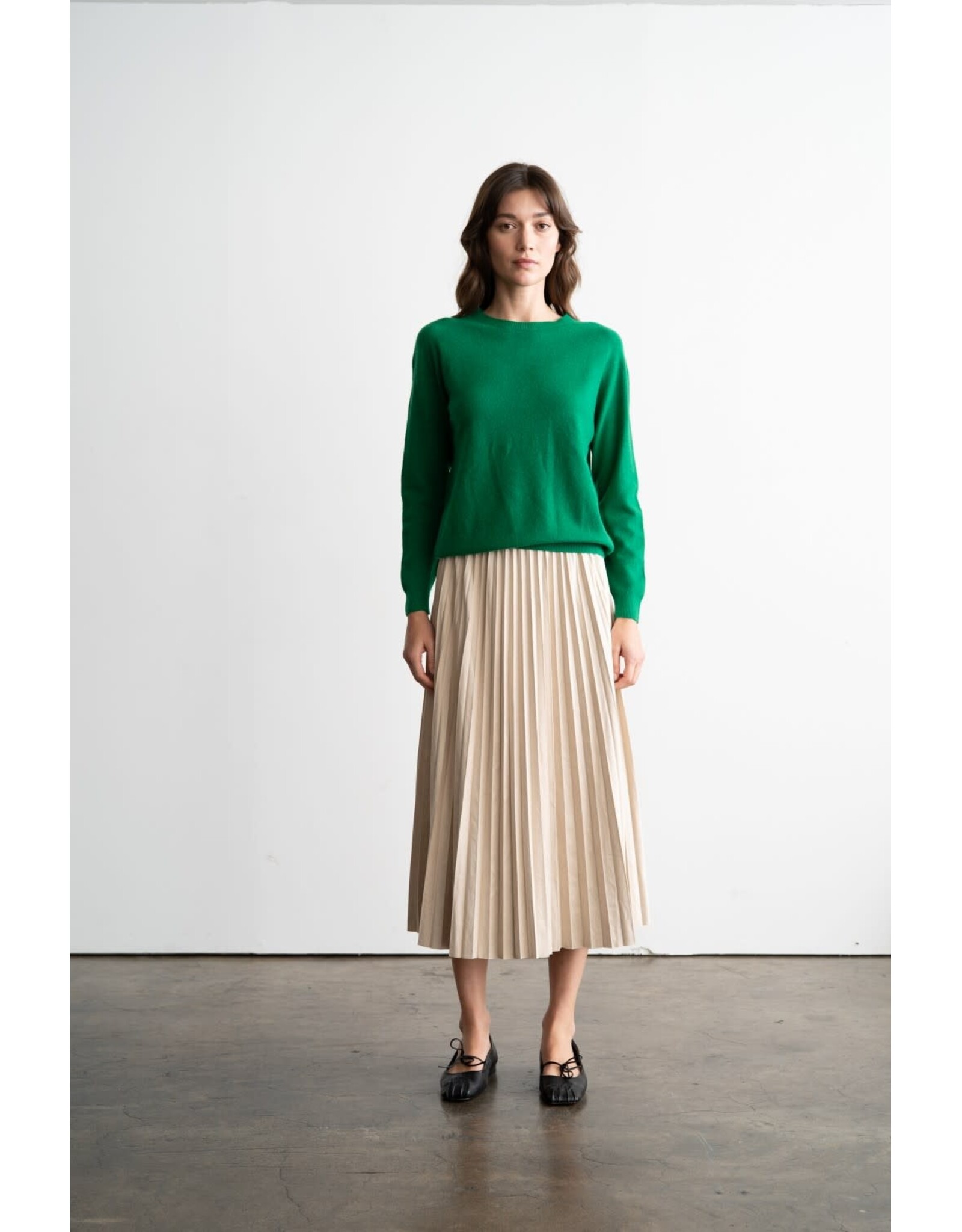 ELASTIC WAIST PLEATED MIDI SKIRT