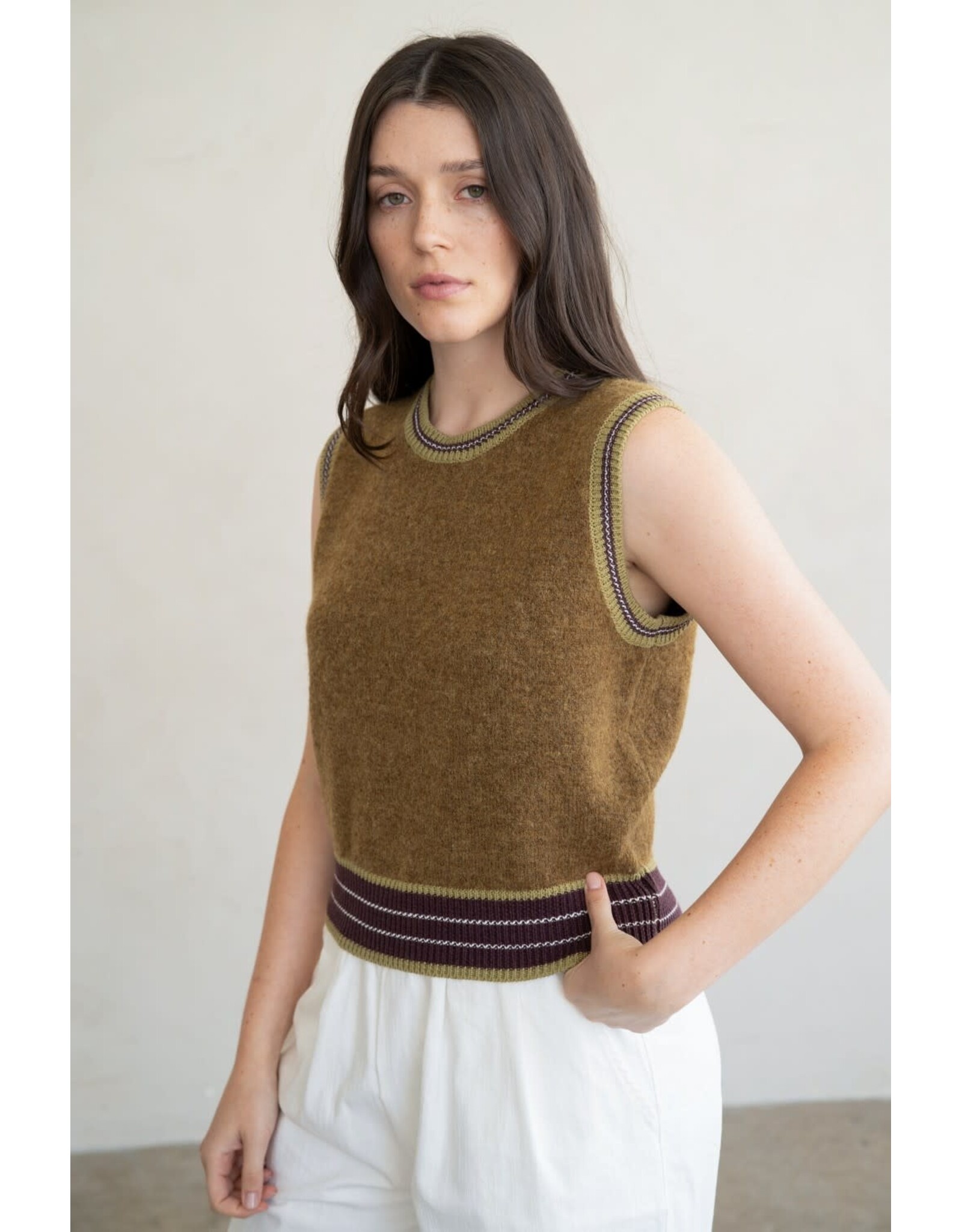 RIB STRIPED CREW NECK SWEATER VEST