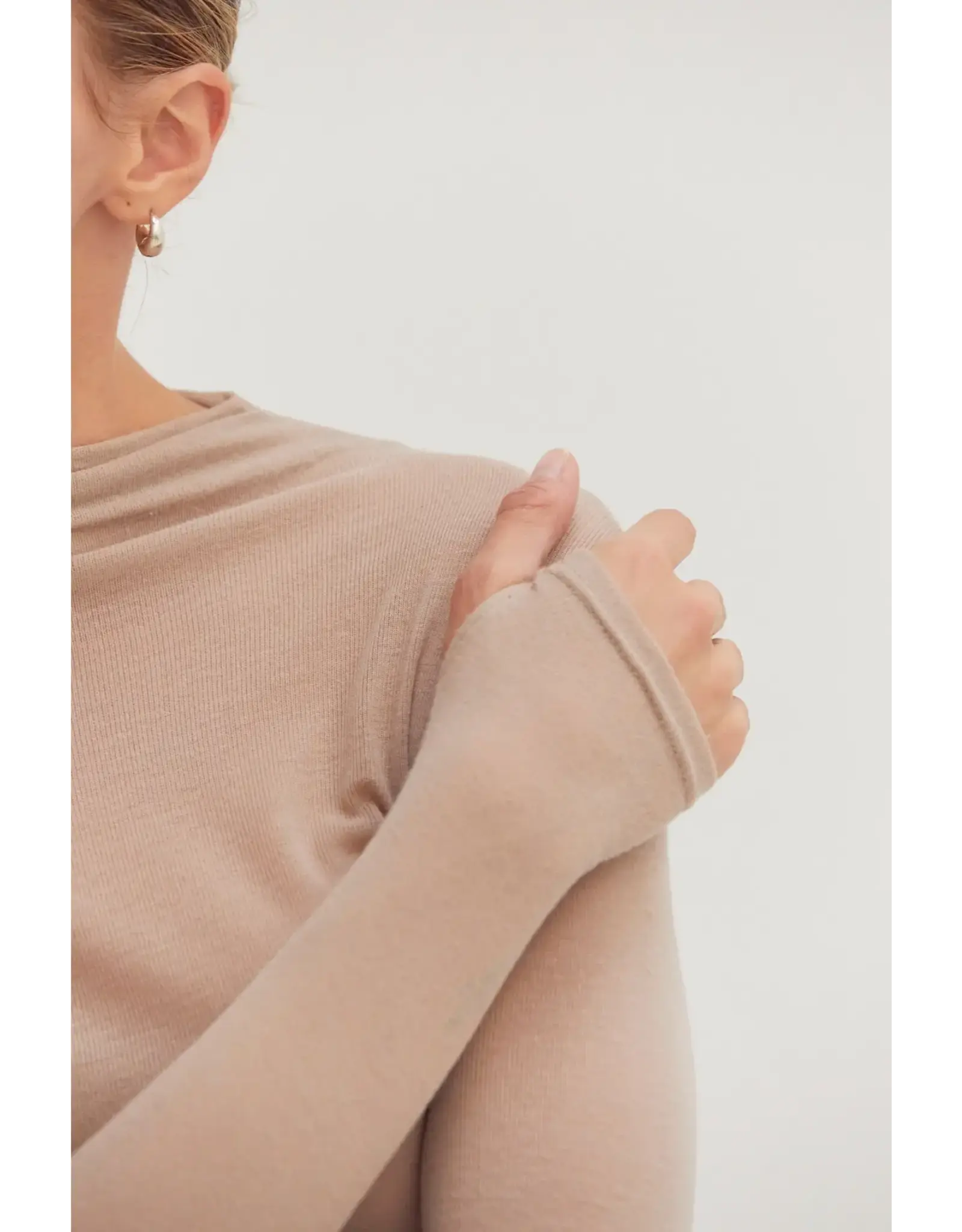 LSLV MOCK NECK BASIC TOP