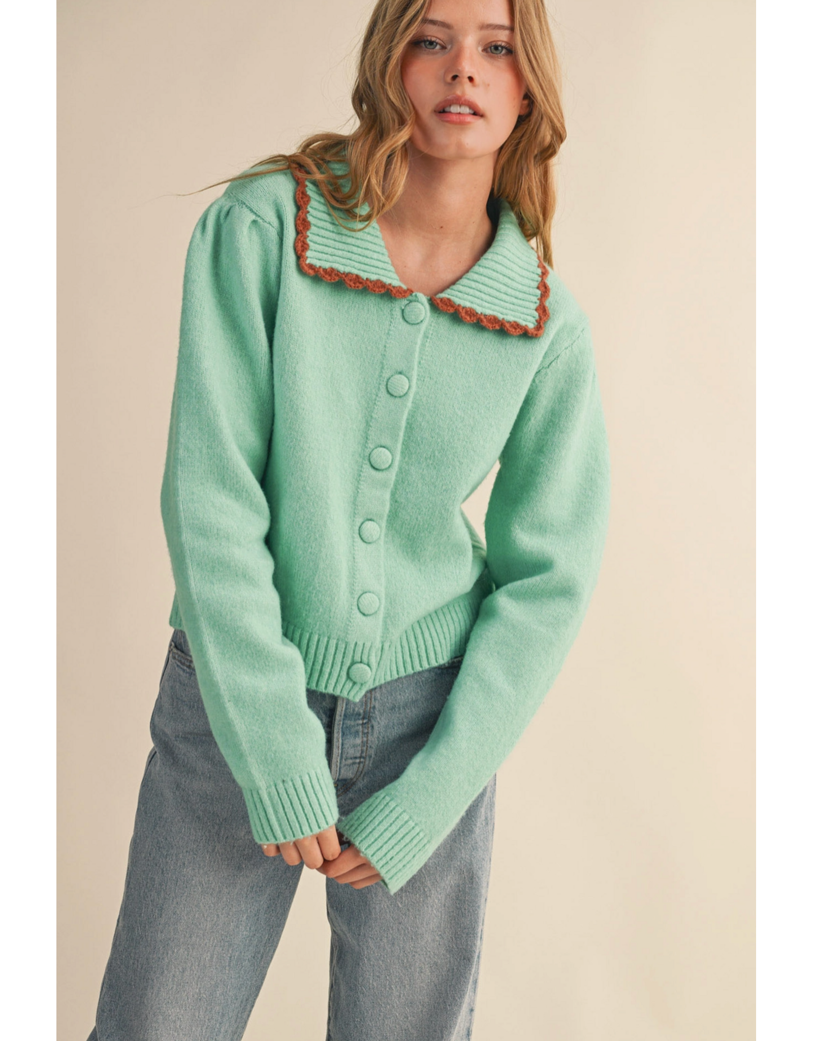 COLLAR DETAIL SWEATER