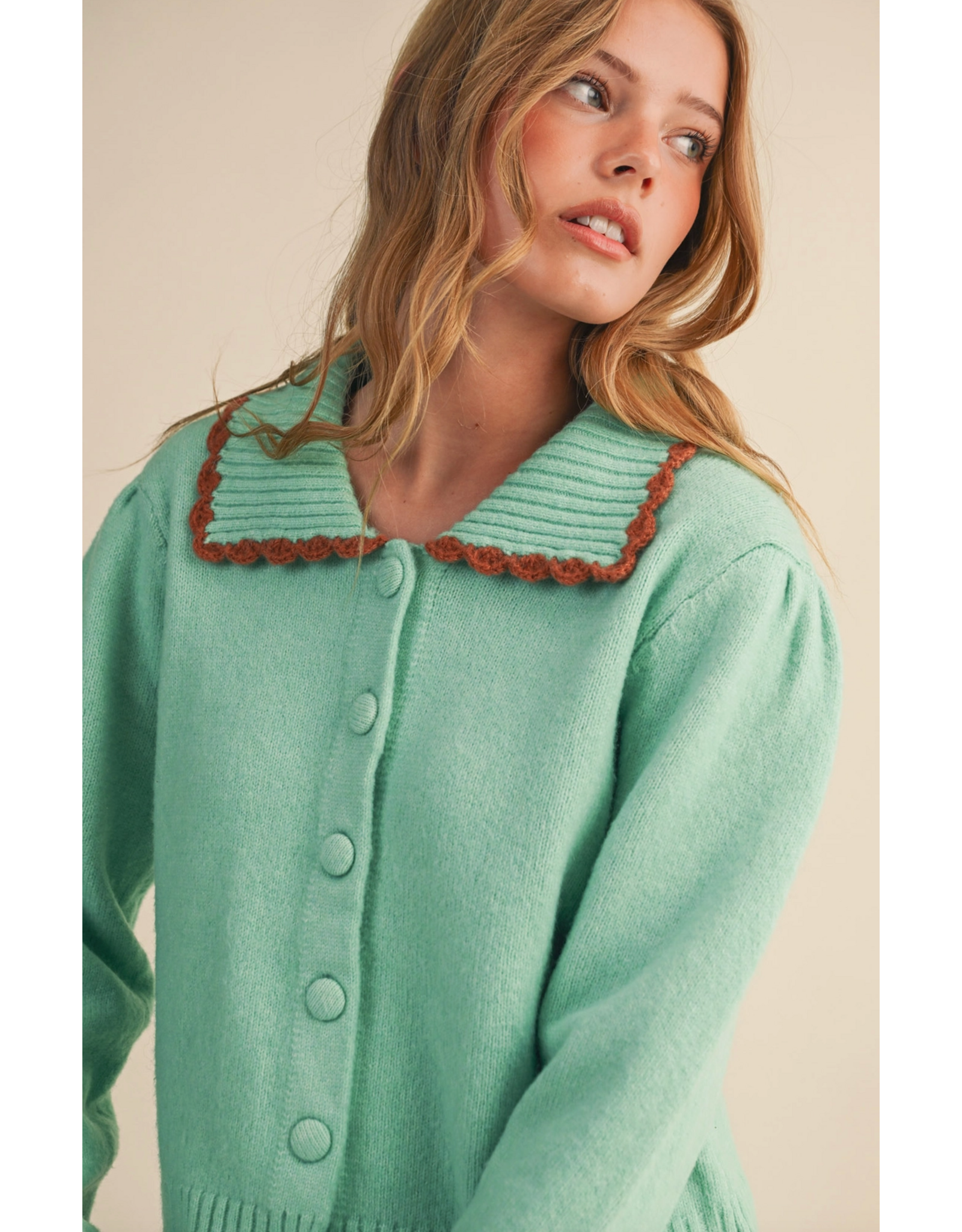 COLLAR DETAIL SWEATER