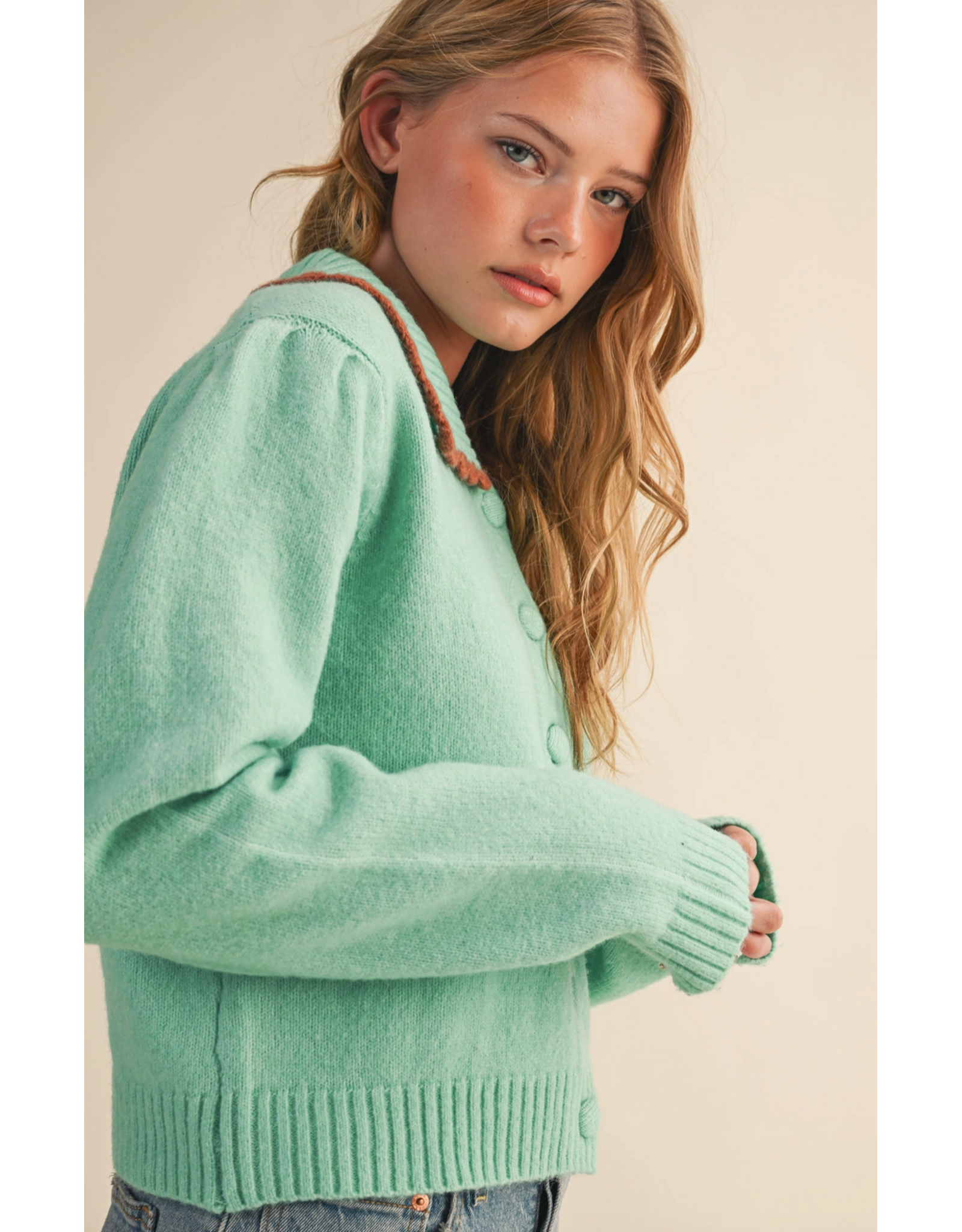 COLLAR DETAIL SWEATER