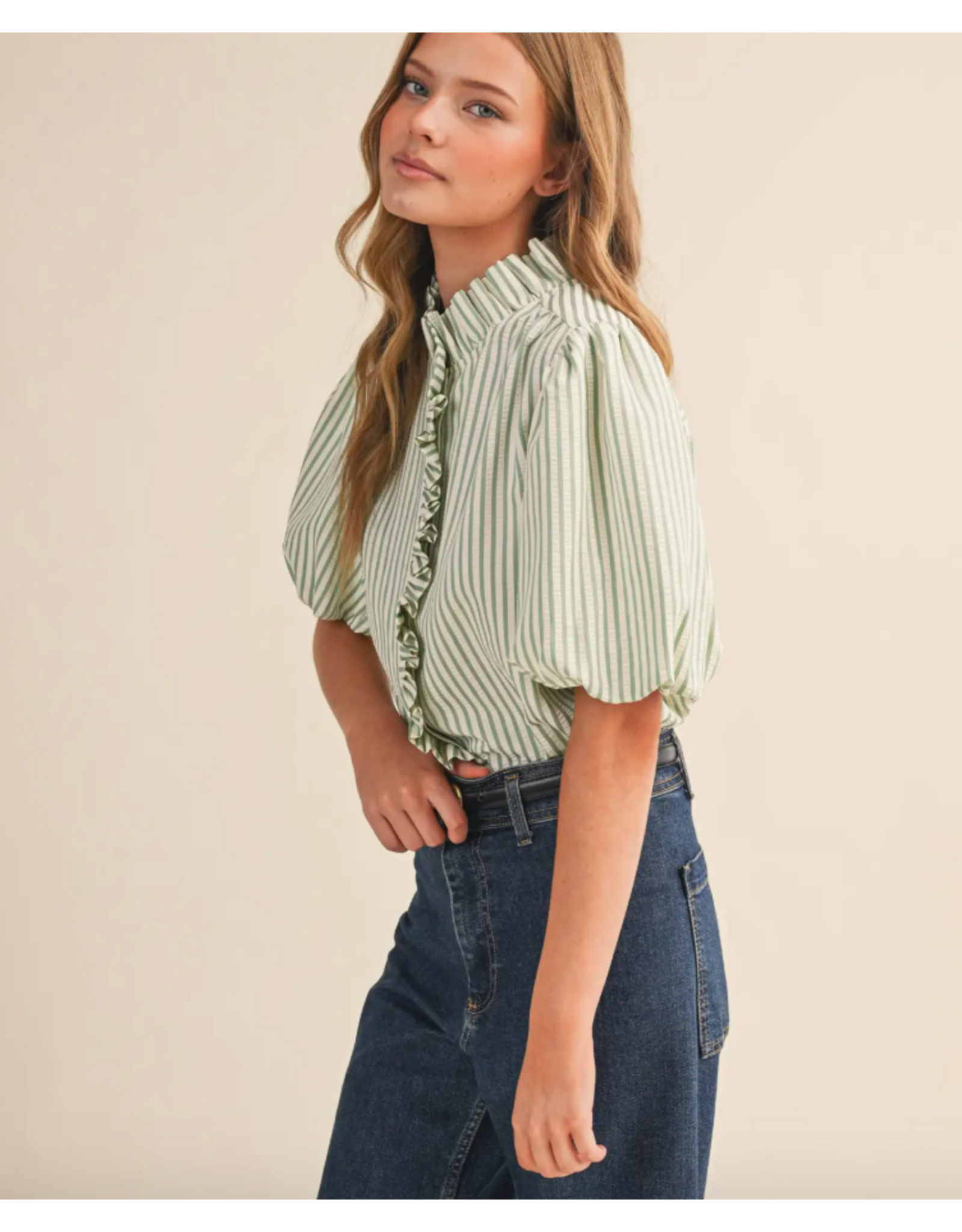 STRIPE RUFFLE NECK TOP