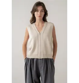 ZIP FRONT SLVLESS KNIT VEST