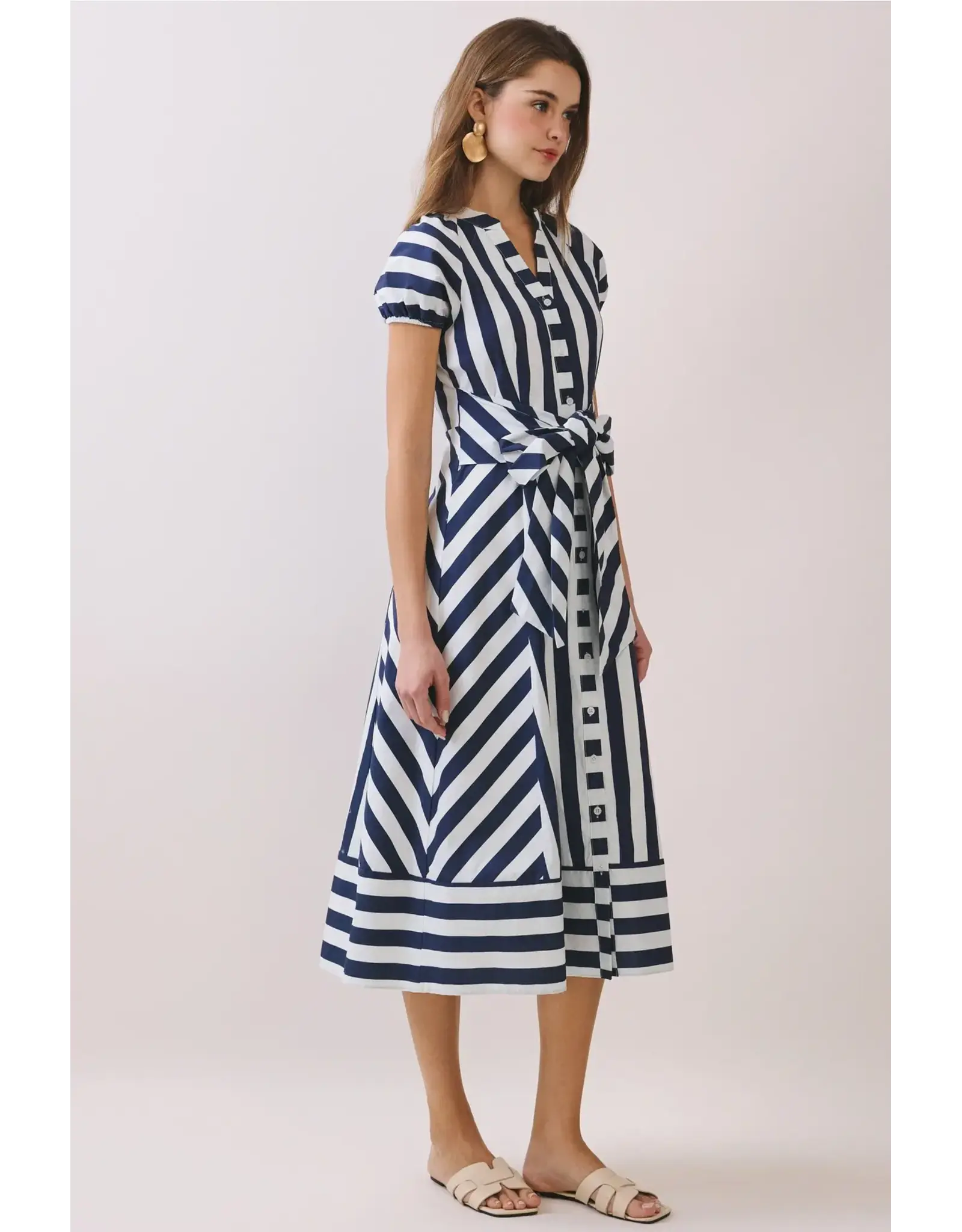 BOLD FLORAL PRINT DRESS