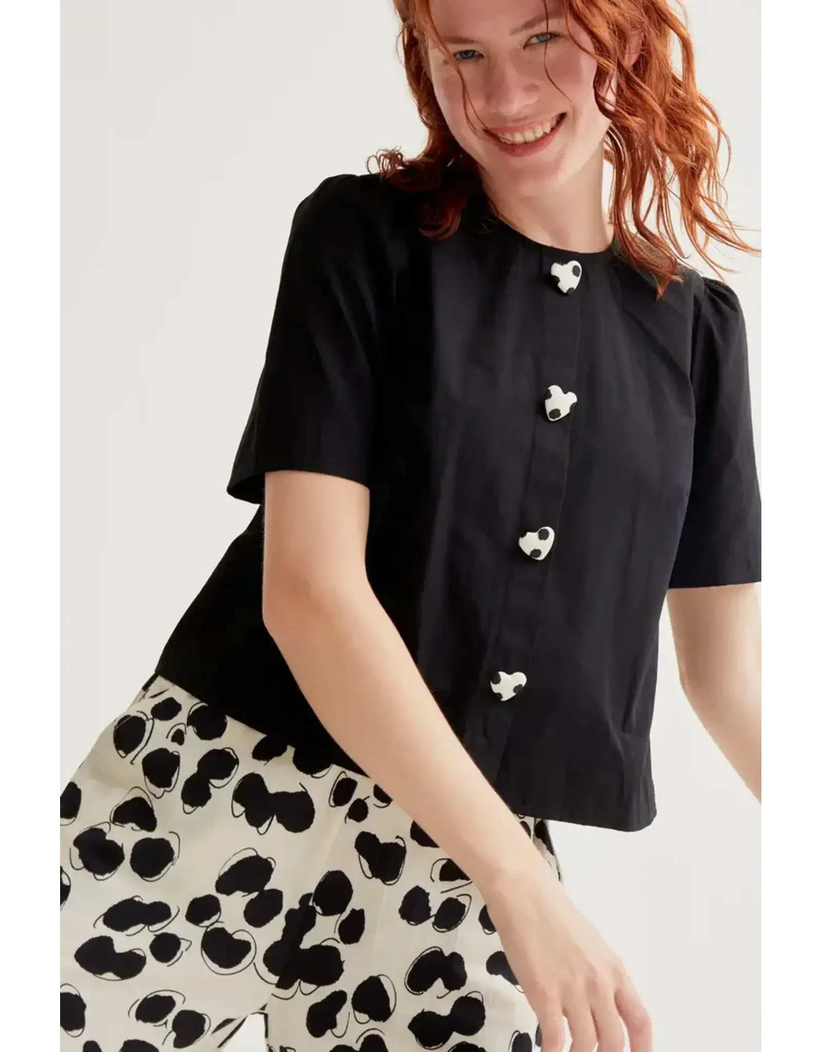 SSLV HEART BUTTON DOWN BLOUSE