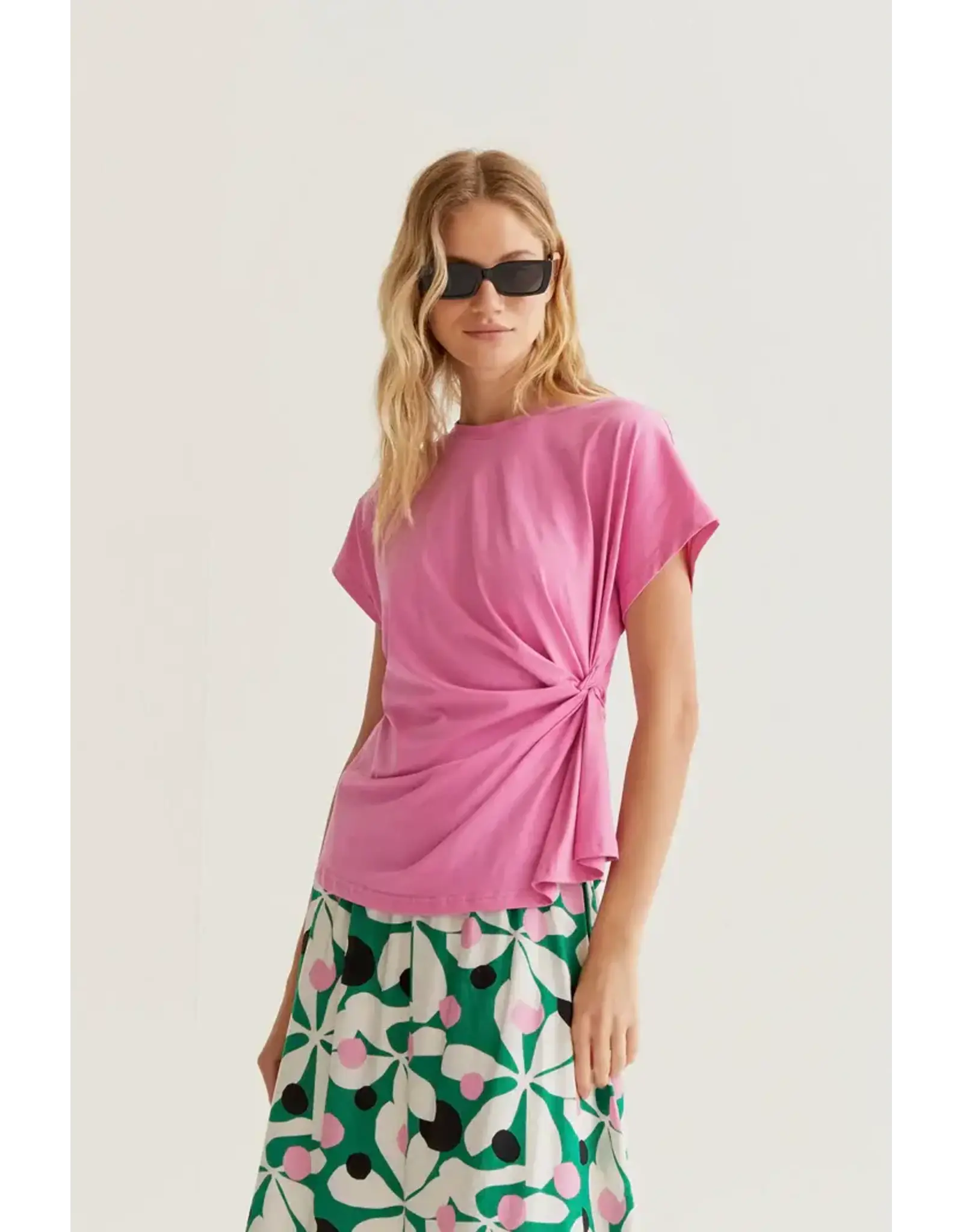 SSLV TEE WITH SIDE KNOT