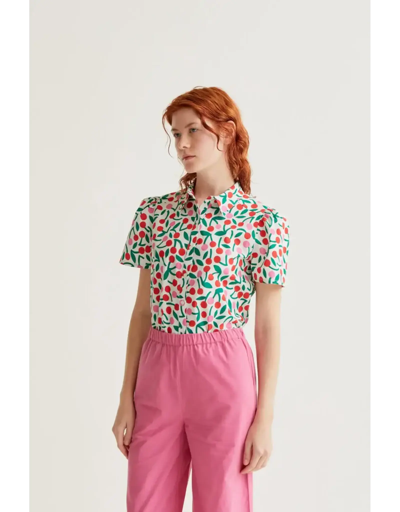 SSLV CHERRY PRINT BUTTON UP