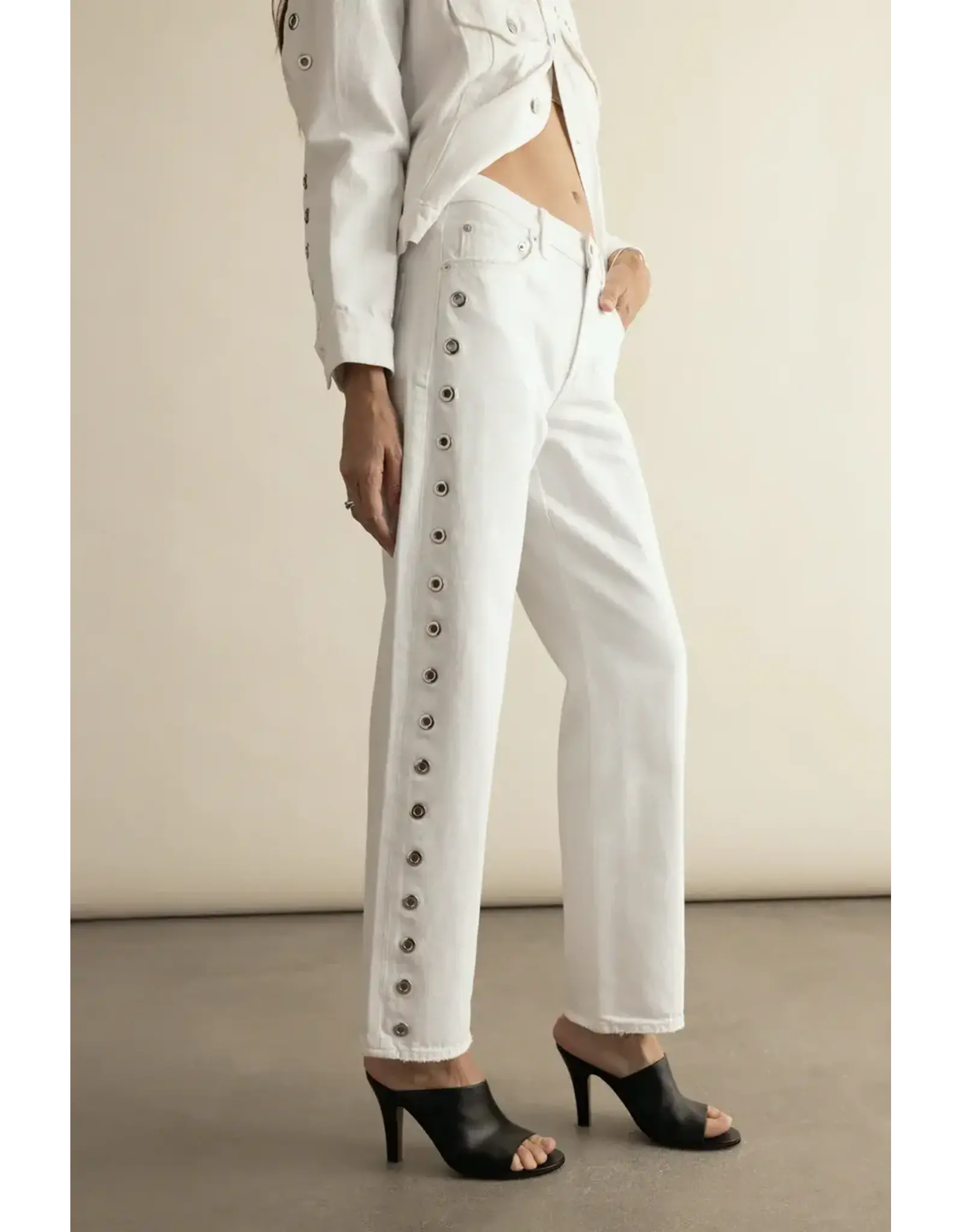 LEXI MID RISE BOWED STRAIGHT