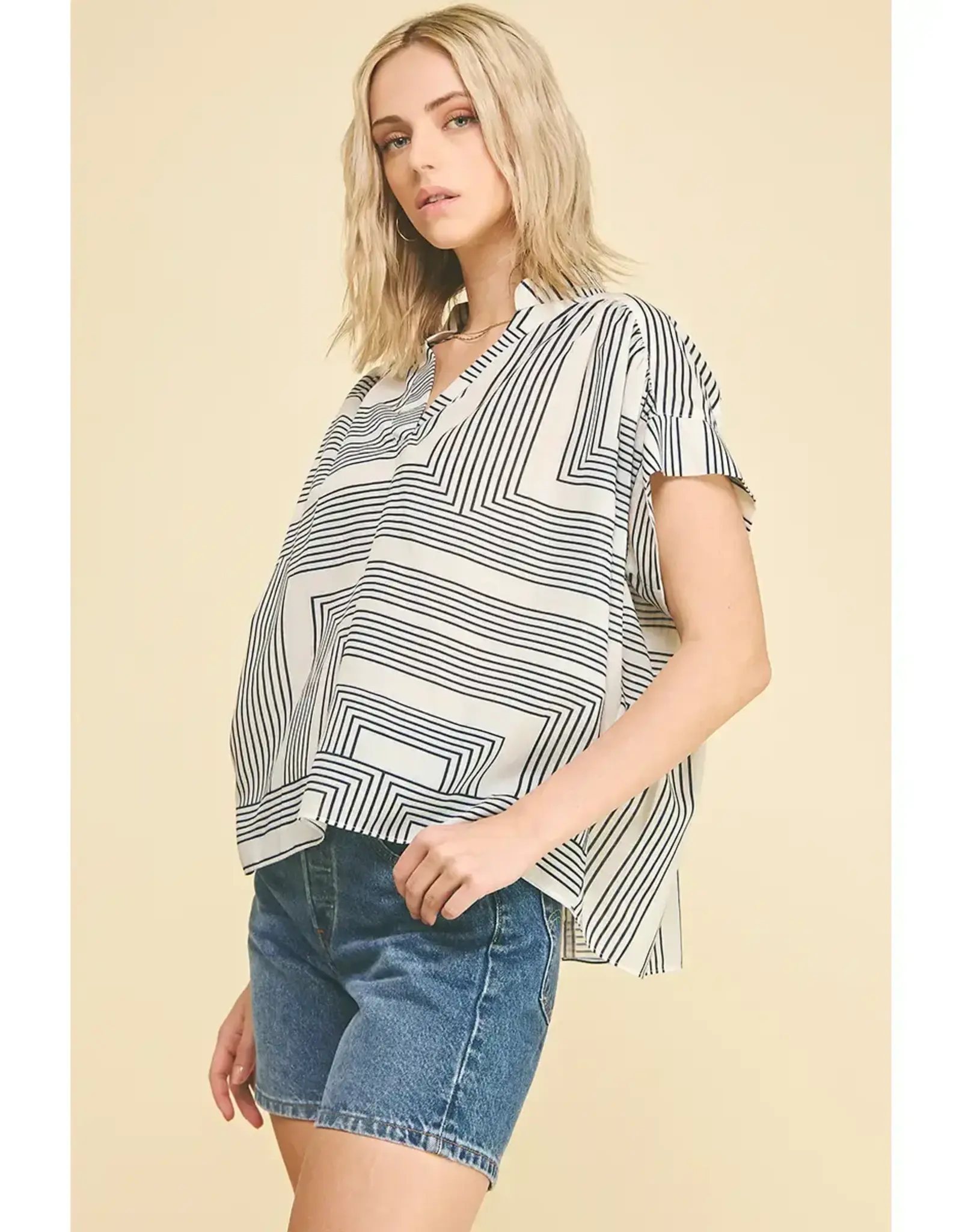 GEOMETRIC VNECK BLOUSE