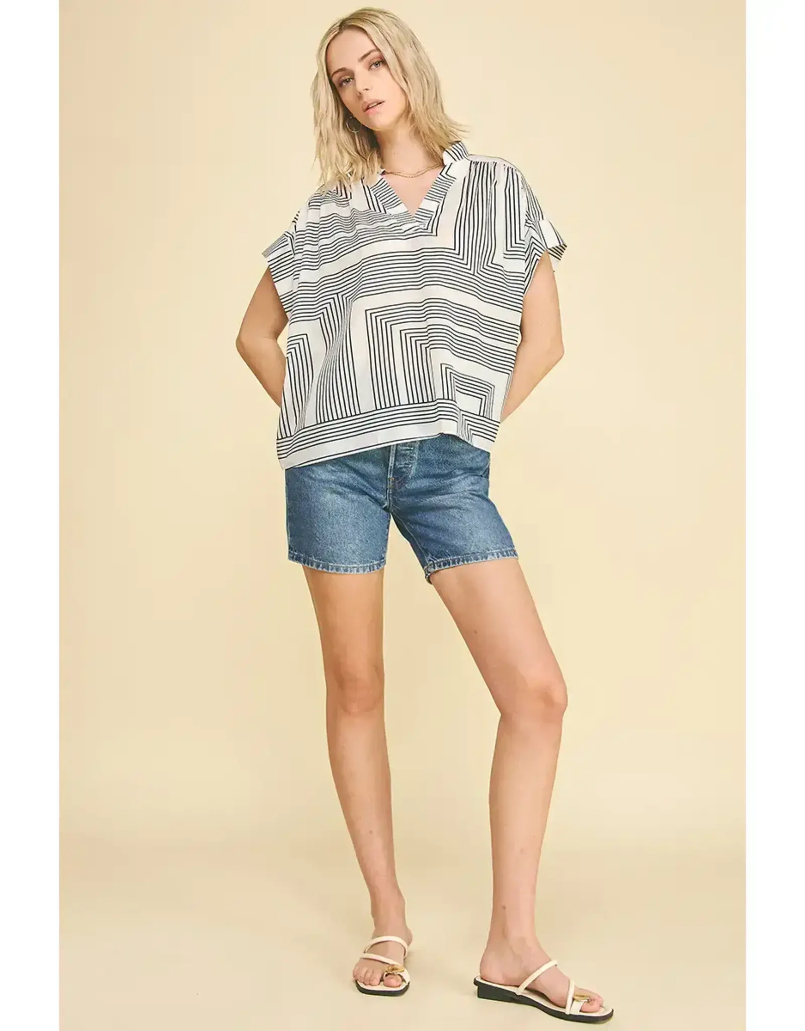 GEOMETRIC VNECK BLOUSE