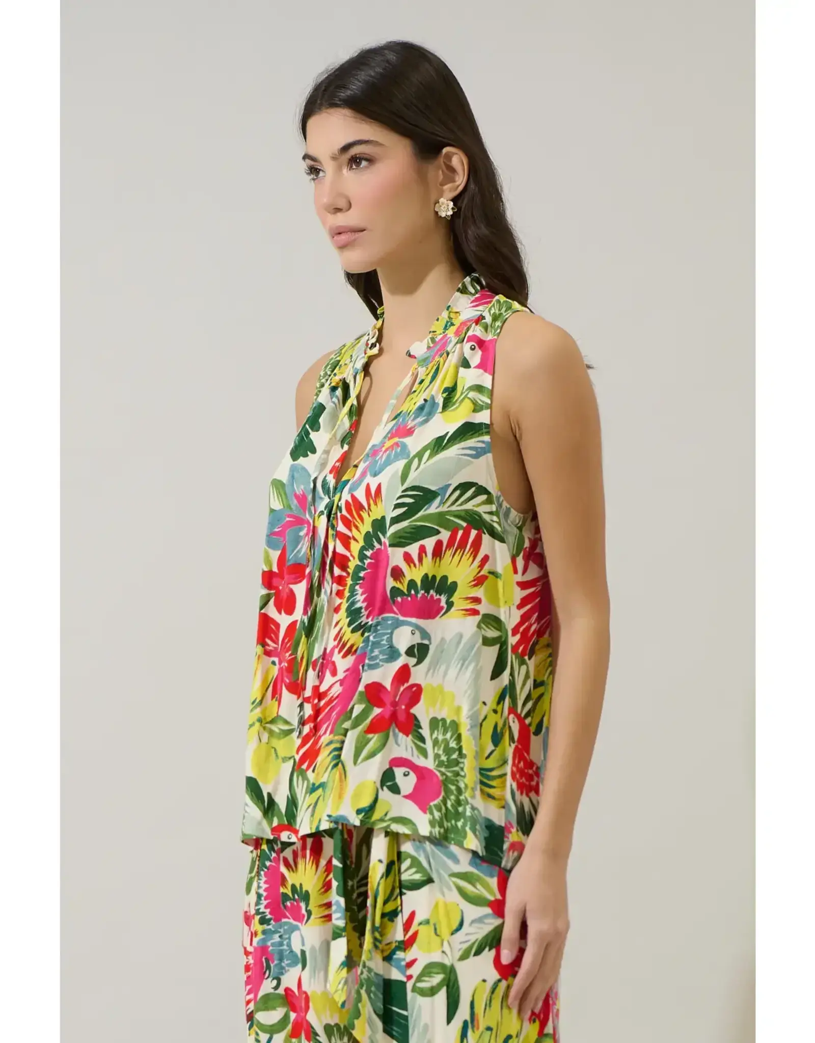 LISSA TROPICAL SLEEVELESS BLOUSE