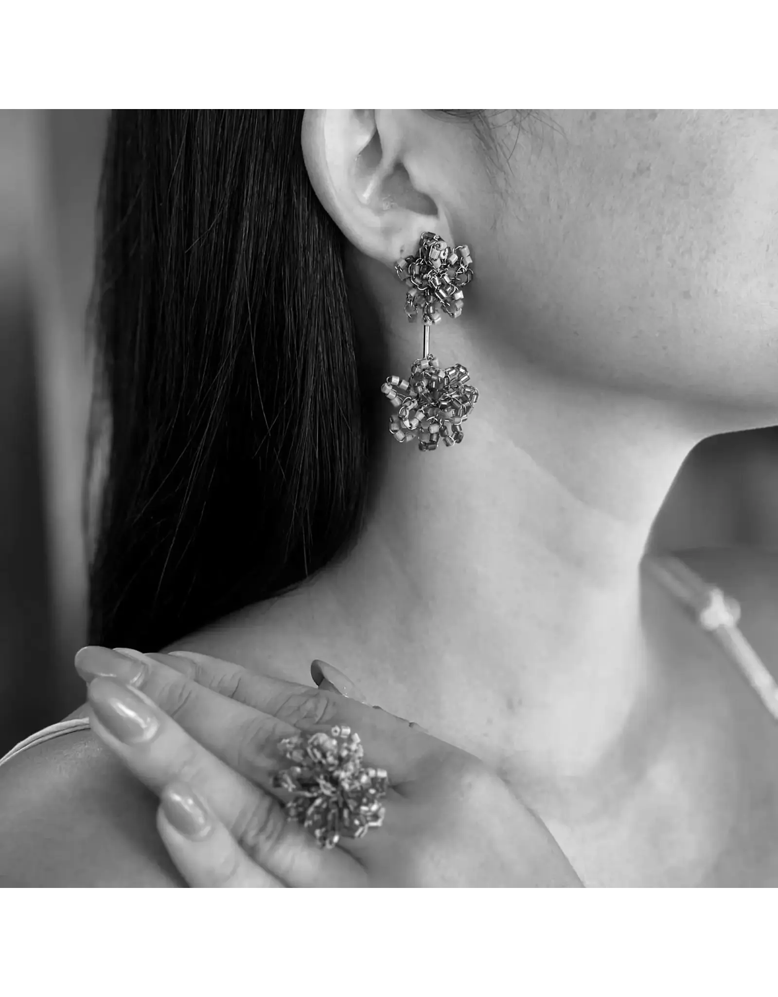 LAVISH AGATHA EARRING MULTI