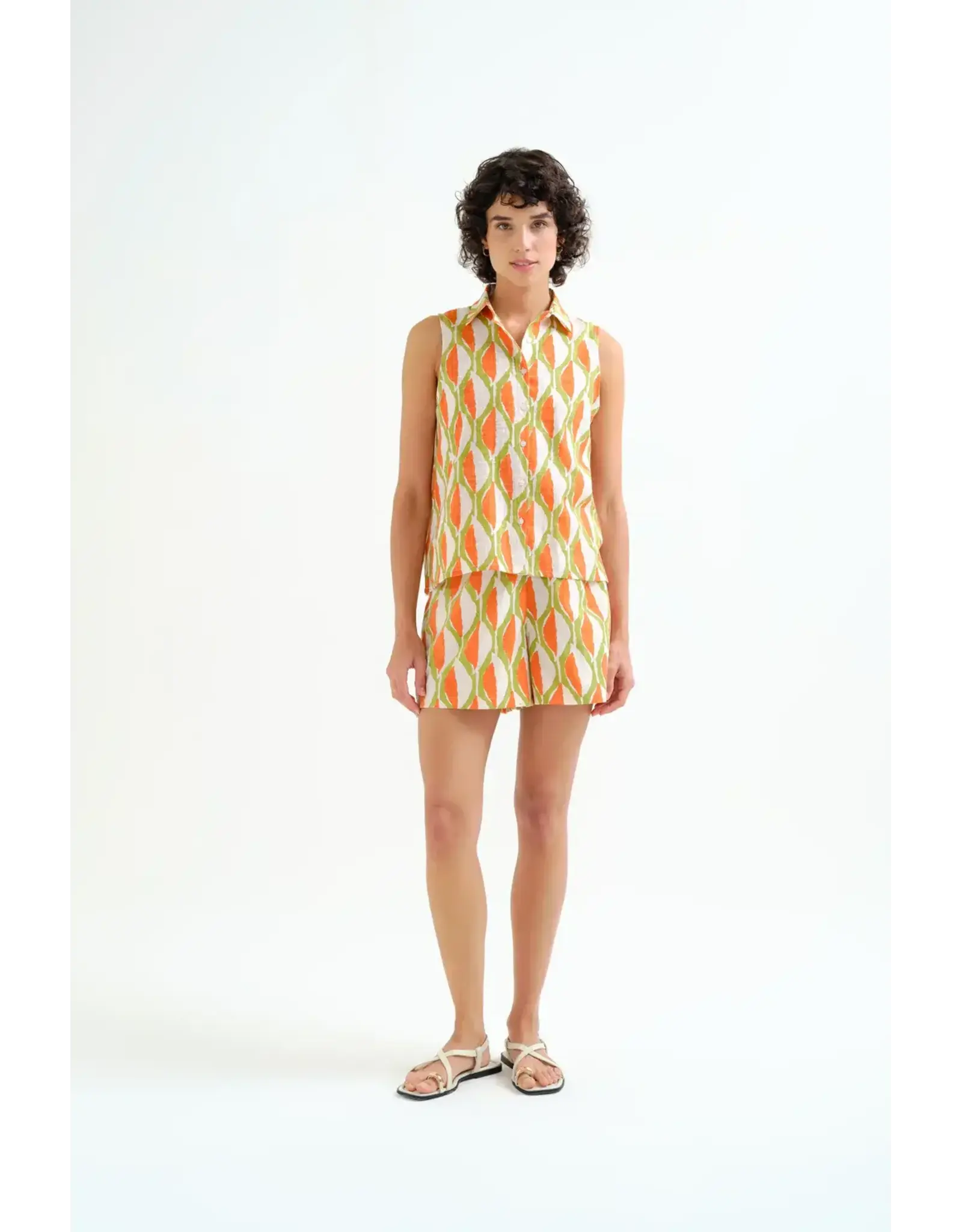 SLVLESS GEOMETRIC TOP