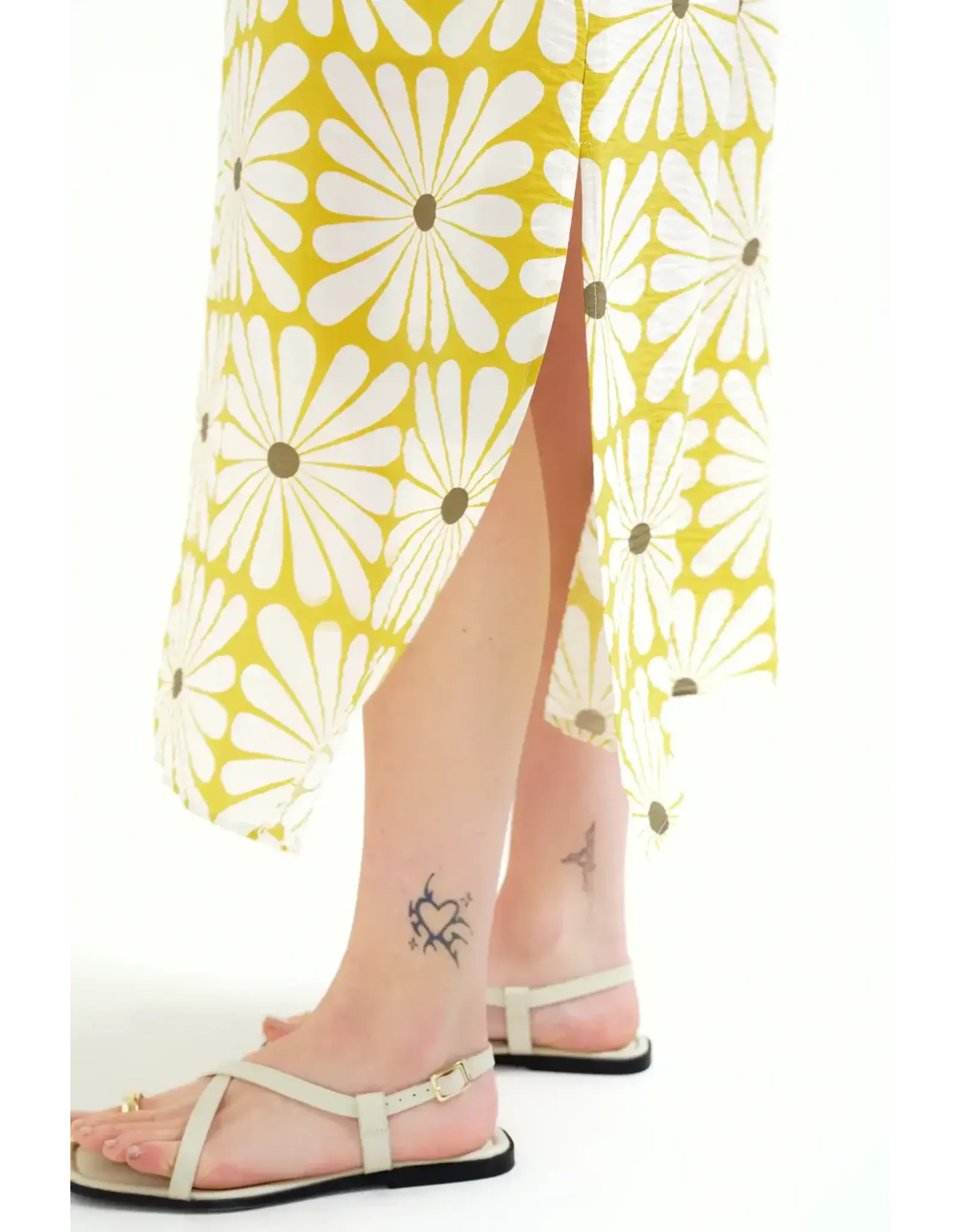 SLVLESS FLOWERBURST MIDI DRESS