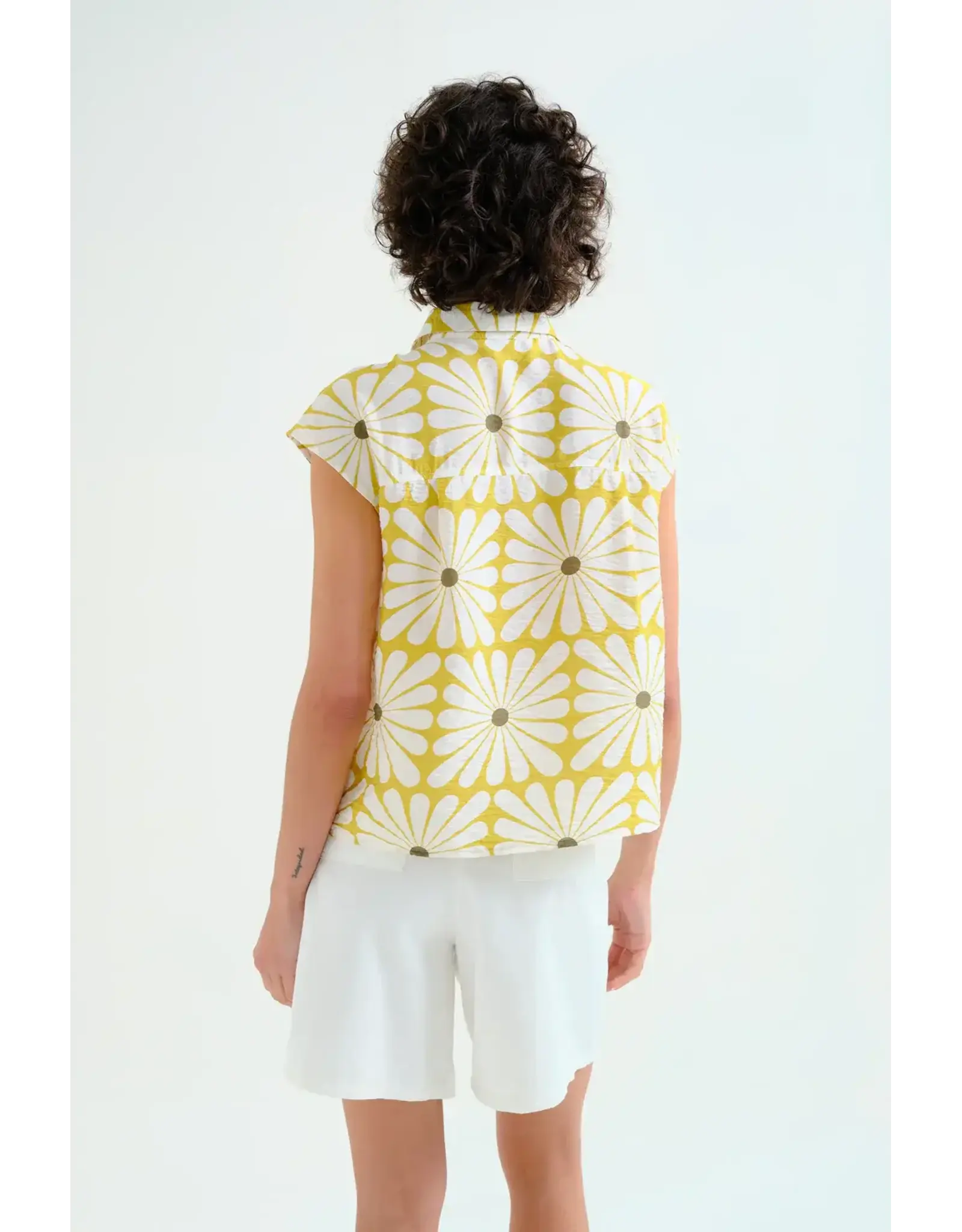 SSLV FLOWERBURST COLLARED TOP