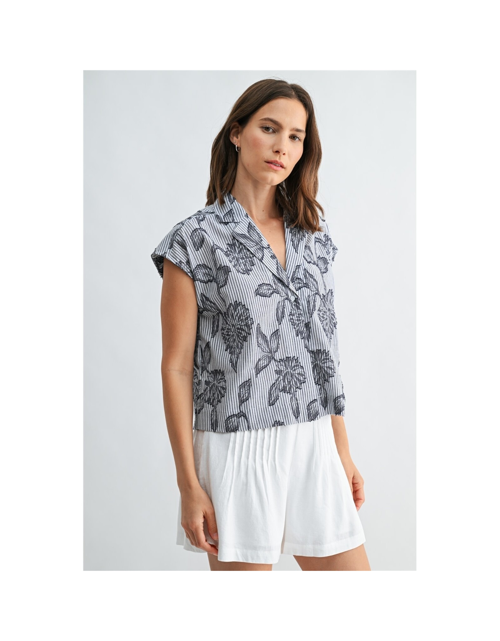 FUN2FUN WIDE SHOULDER LAPEL PRINT TOP