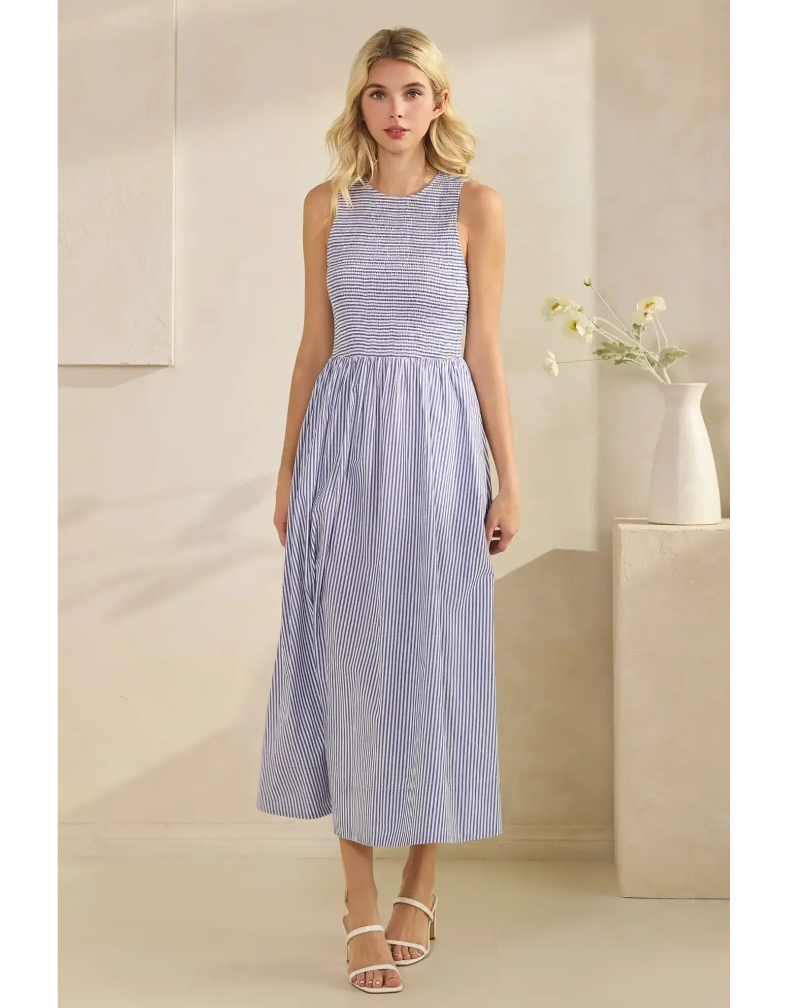 TRES BIEN SLVLESS STRIPED SMOCKED MAXI DRESS