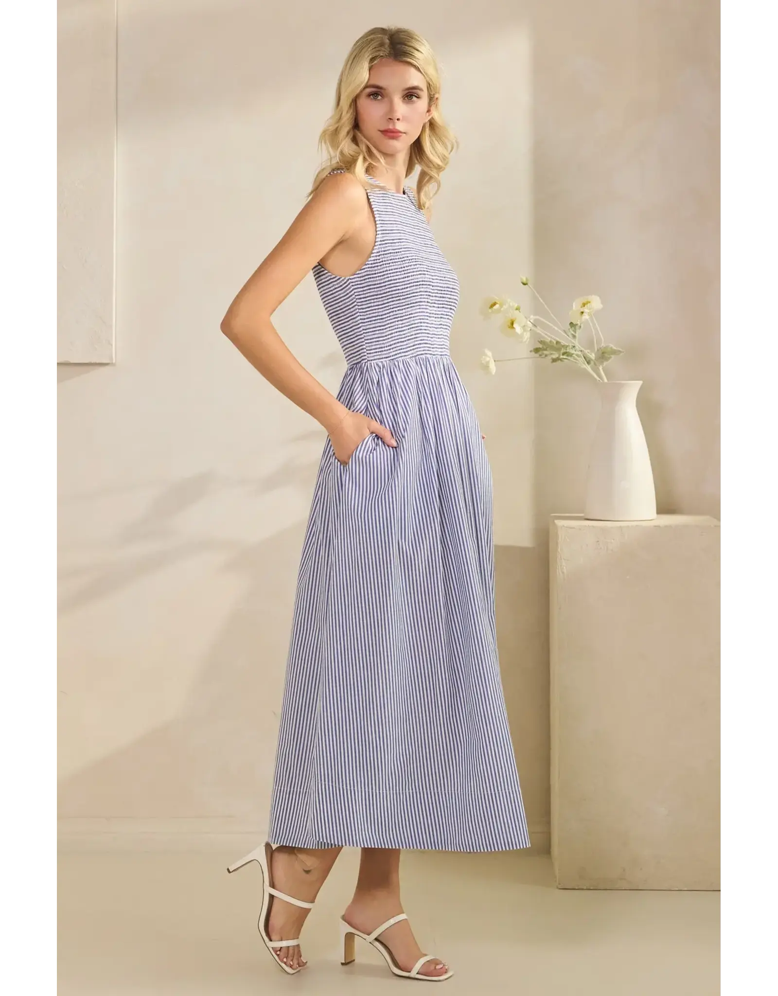 TRES BIEN SLVLESS STRIPED SMOCKED MAXI DRESS