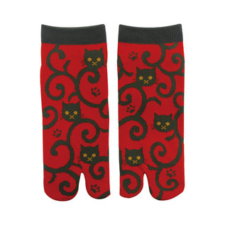 WagoKoro Socks - Tabi - Kuro Neko Black Cats Arabesque Red and Black 1 Pair 23-25cm