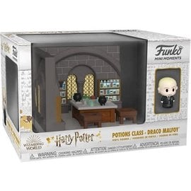 Funko Funko Mini Moments - Harry Potter - Potion Class Draco Malfoy Mini-Figure Diorama