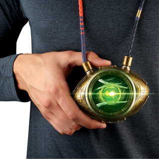 Hasbro Collectible - Marvel Studios Doctor Strange - Replica of the Necklack of Agamotto's Eye Legend Series