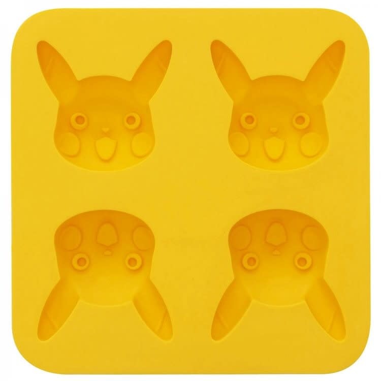 Moule a Gateaux - Pokemon - Pikachu - 4 Emplacements en Silicone - Chez  Rhox Geek Stop
