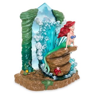 Enesco Showcase Collection - Disney The Little Mermaid - Ariel on the Rock Light Up