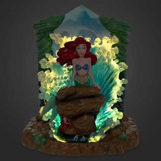 Enesco Showcase Collection - Disney The Little Mermaid - Ariel on the Rock Light Up