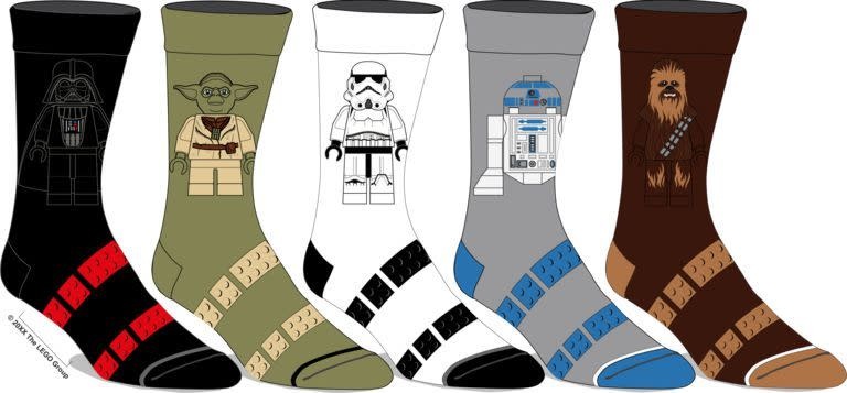 Chaussettes - Lego X Star Wars - Darth Vader, Yoda, Stormtrooper, R2D2 et  Chewbacca Lego 5 Paire Crew - Chez Rhox Geek Stop