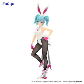 Furyu Figurine - Hatsune Miku 初音ミク- BiCute Bunnies Figure Street Pink Another Version 11"