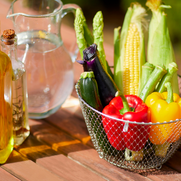 A Drizzle of This Pantry Staple Could Make Your Vegetables Even More Heart-Healthy, Study Finds