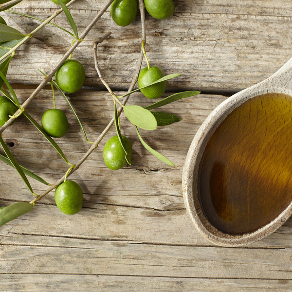 Replacing Saturated Fats with Olive Oil: What a 28-Year Study Found