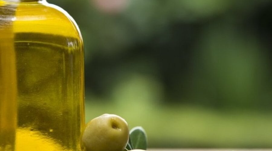Extra Virgin Olive Oil and Breast Cancer Risk: What Does the Research Show?