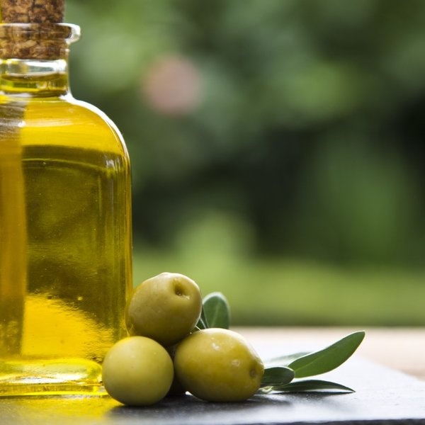 Extra Virgin Olive Oil and Breast Cancer Risk: What Does the Research Show?